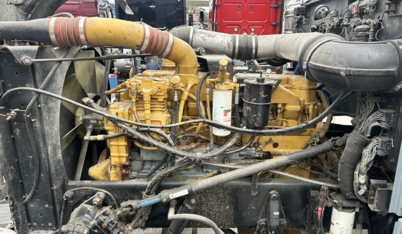 
								1993 Peterbilt 379 – New Engine full									