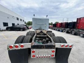 1993 Peterbilt 379 – New Engine