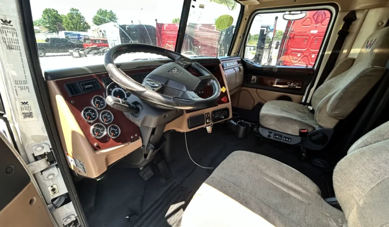 
								2018 WESTERN STAR 5700XE full									