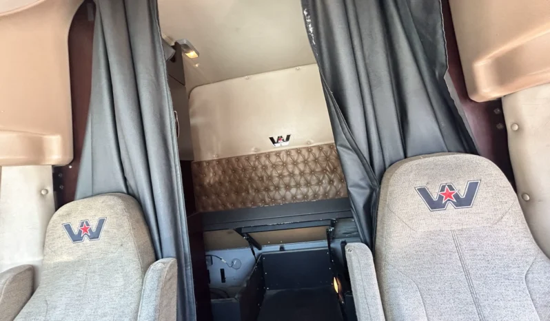 
								2018 WESTERN STAR 5700XE full									