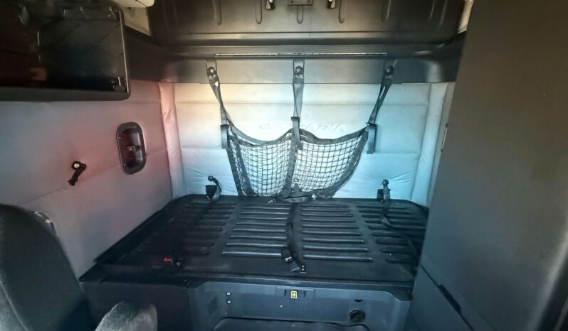 
								2019 FREIGHTLINER CASCADIA 126 full									