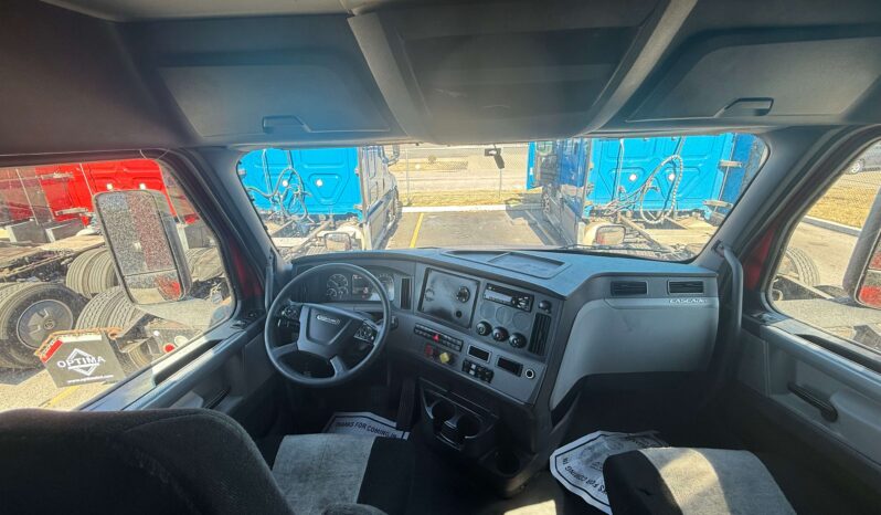 
								2019 FREIGHTLINER CASCADIA 126 full									