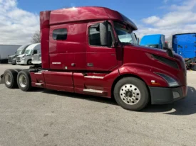2019 VOLVO VNL740