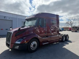 2019 VOLVO VNL740