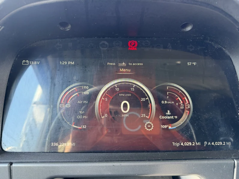 
								2022 PETERBILT 579 full									