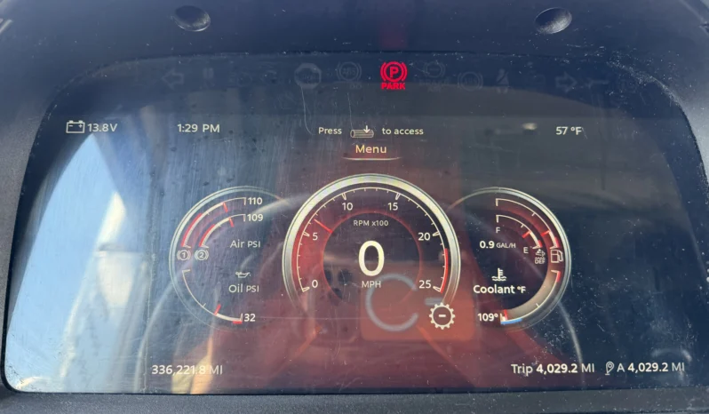 
								2022 PETERBILT 579 full									