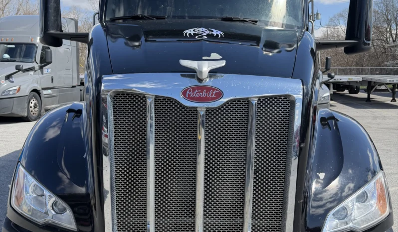 
								2022 PETERBILT 579 full									