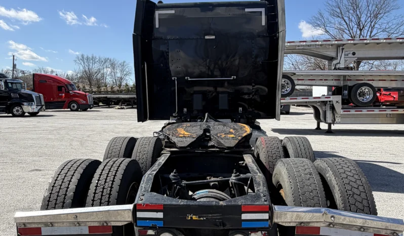 
								2022 PETERBILT 579 full									