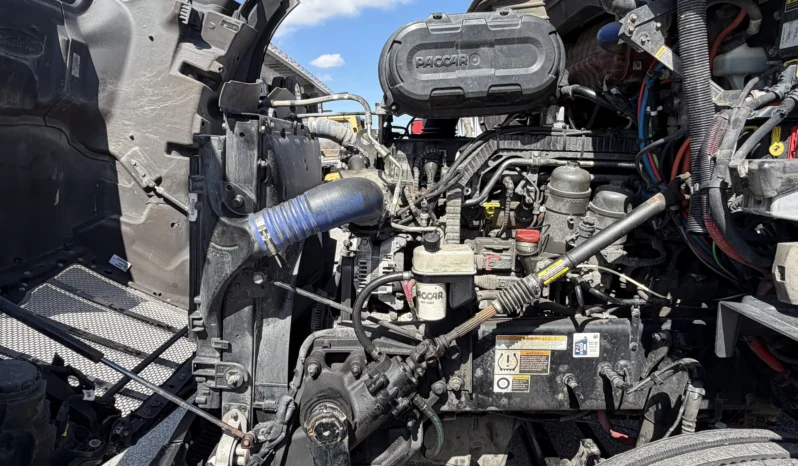 
								2022 PETERBILT 579 full									