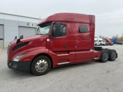 2019 VOLVO VNL740