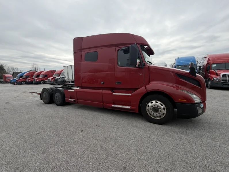 
								2019 VOLVO VNL740 full									
