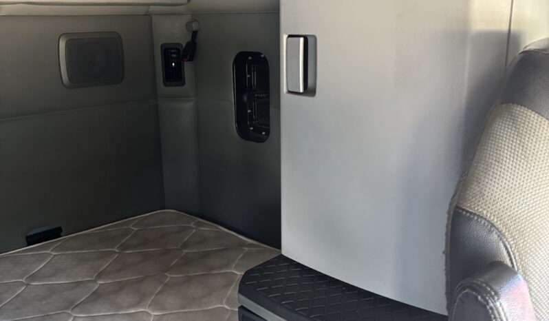 
								2020 KENWORTH T680 full									