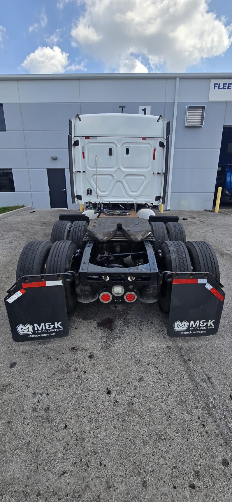 
								2019 FREIGHTLINER CASCADIA 126 full									