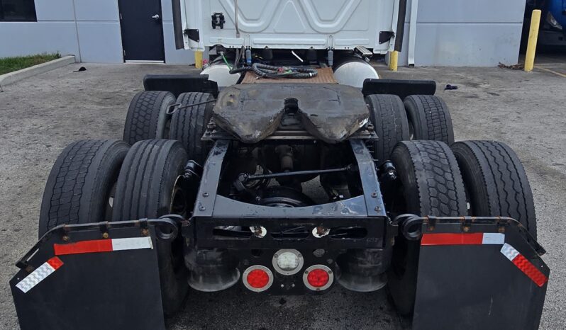 
								2019 FREIGHTLINER CASCADIA 126 full									