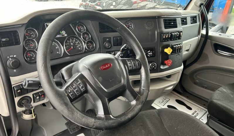 
								2020 PETERBILT 579 full									