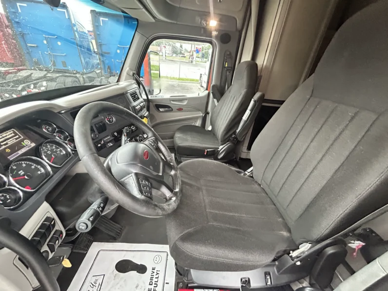 
								2020 PETERBILT 579 full									