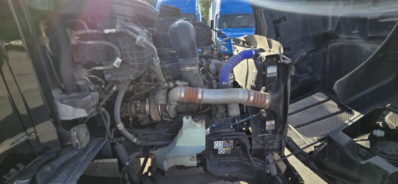 
								2022 Peterbilt 579 full									