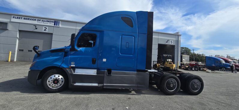 
								2019 FREIGHTLINER CASCADIA 126 full									