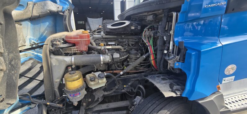 
								2019 FREIGHTLINER CASCADIA 126 full									