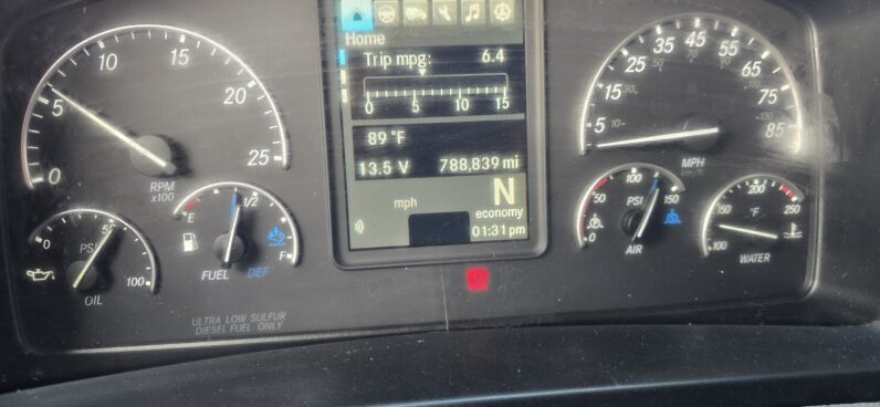 
								2019 FREIGHTLINER CASCADIA 126 full									