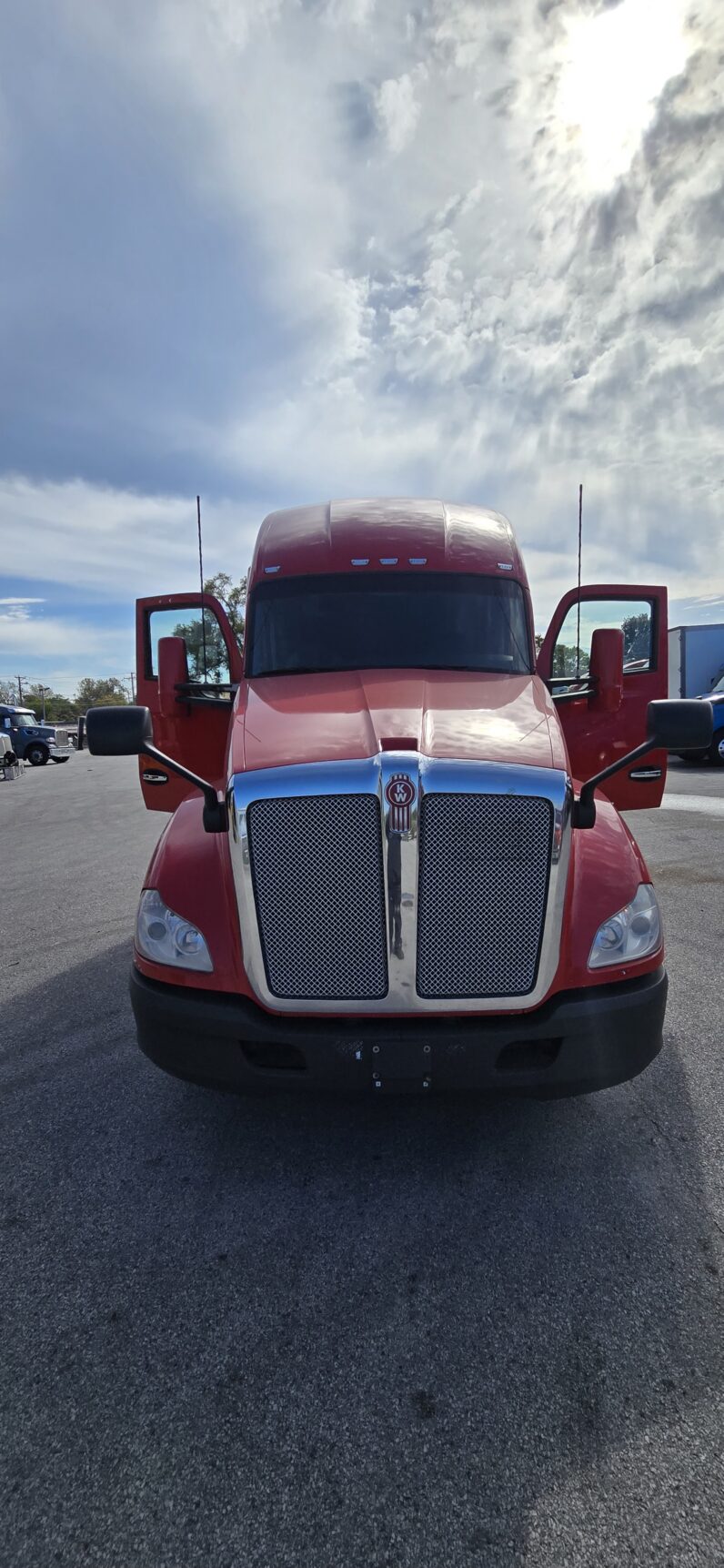 
								2020 KENWORTH T-680 full									