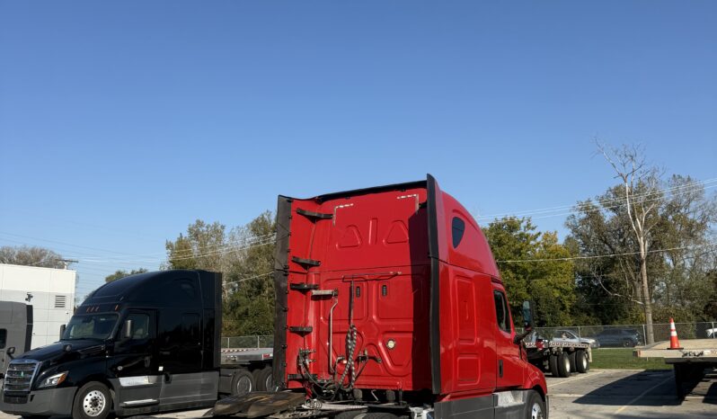 
								2020 FREIGHTLINER CASCADIA 126 full									