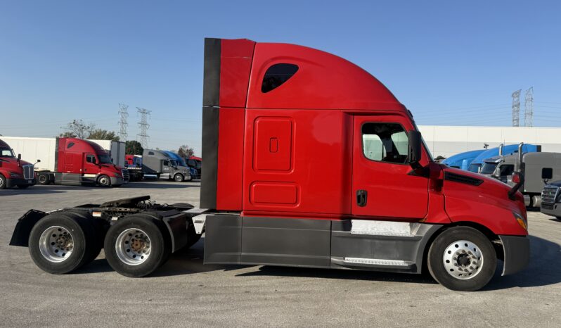 
								2020 FREIGHTLINER CASCADIA 126 full									