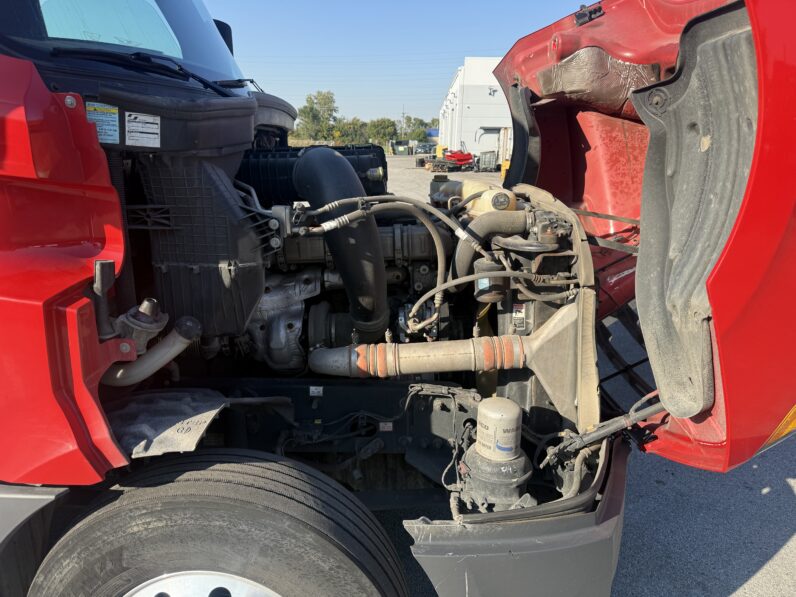 
								2020 FREIGHTLINER CASCADIA 126 full									