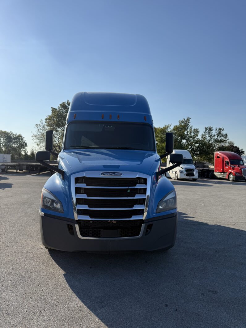 
								2020 FREIGHTLINER CASCADIA 126 full									