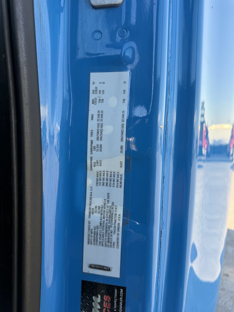 
								2020 FREIGHTLINER CASCADIA 126 full									