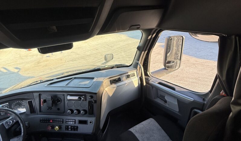 
								2020 FREIGHTLINER CASCADIA 126 full									