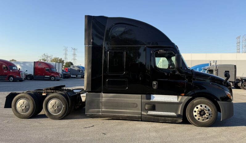 
								2020 FREIGHTLINER CASCADIA 126 full									