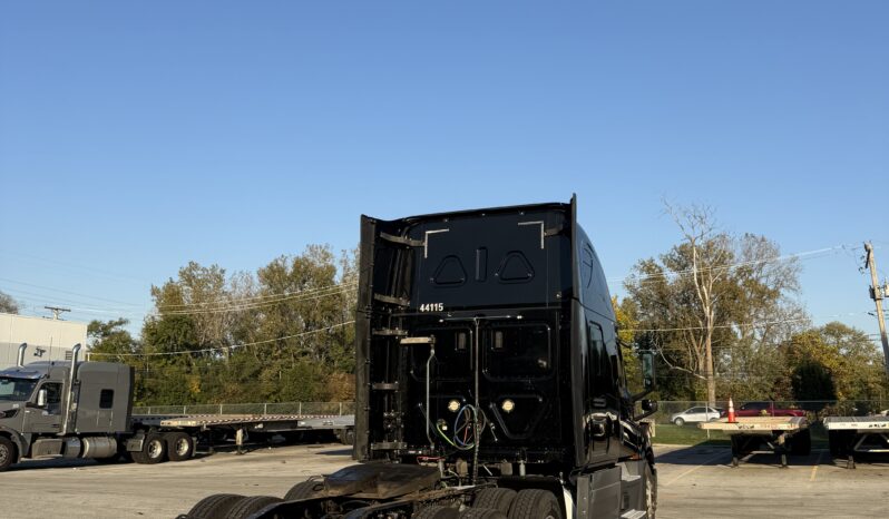 
								2020 FREIGHTLINER CASCADIA 126 full									
